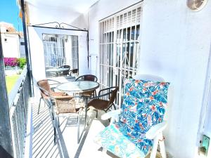 A seating area at APARTAMENTO AGUAMARINA Nsf54 -NERJA