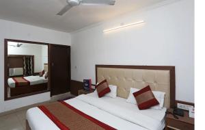 Postel nebo postele na pokoji v ubytování Vishal Hotel By Comfort Rooms