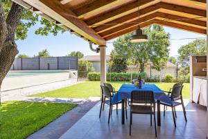 Ein Garten an der Unterkunft Villa Monte Uliveto