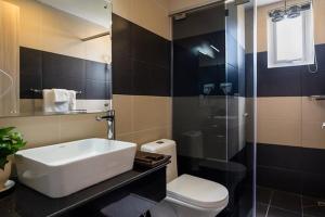 Ένα μπάνιο στο CHILCHILL Hotel Riverside