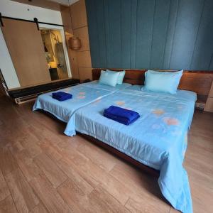 Ένα ή περισσότερα κρεβάτια σε δωμάτιο στο CHILCHILL Hotel Riverside