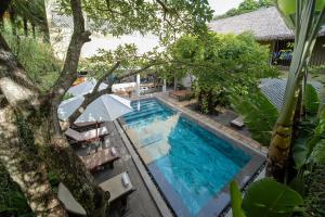 Bazén v ubytování 9Station Hostel & Bar Phu Quoc nebo v jeho okolí