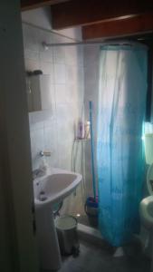 Ένα μπάνιο στο House in Vrontados Chios +23 φωτογραφίες