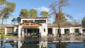 Budova, kde se ubytování v soukromí nachází