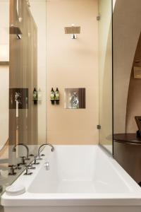 Łazienka w obiekcie Hotel Boutique V