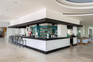 O lounge ou bar de Jupiter Algarve Hotel
