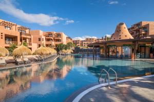 Piscina di Barceló Tenerife o nelle vicinanze