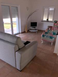 TV a/nebo společenská místnost v ubytování PARAÍSO DA SERVA - Casas Courela da Serva e Flor do Rosto I e II