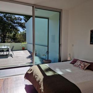 Postel nebo postele na pokoji v ubytování Upscale, spacious & peacefull 3-bedroom apartment