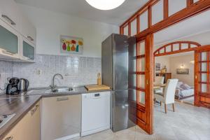 Kuchnia lub aneks kuchenny w obiekcie Villa Aqua