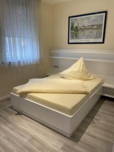 Cama o camas de una habitación en Hotel König Humbert