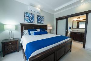 Кровать или кровати в номере Casa 40 Villa Mario By Vacation Pura Vida