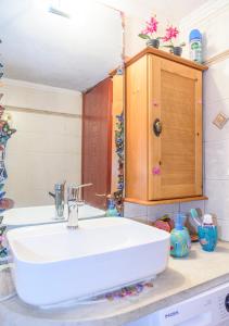 A bathroom at La luna house