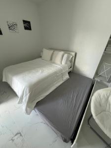 Postel nebo postele na pokoji v ubytování Elegant studio