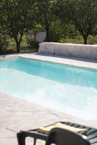 בריכת השחייה שנמצאת ב-Holiday Home “Vuko” או באזור