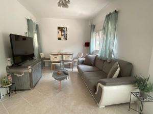 Fotografie z fotogalerie ubytování Comfy Myrvalis Apartment v destinaci Agía Triada