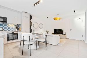 Η κουζίνα ή μικρή κουζίνα στο Stylish Luxembourg Home Near EU Institutions +22 φωτογραφίες