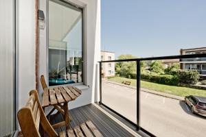 Balkon lub taras w obiekcie Wygodny apartament w Pucku