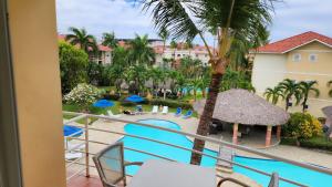 Bazén v ubytování Ocean Dream top floor Studio with balcony nebo v jeho okolí