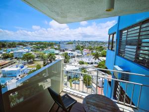 Rõdu või terrass majutusasutuses Oceanview Beach Block BALCONY Ocean and City View