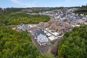 an aerial view of a residential neighborhood with houses at Dogwood Cottage by Seabrook Hospitality in Pacific Beach