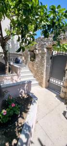 Zdjęcie z galerii obiektu RIVA SUITE 2 w mieście Komiža