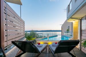 Bazén v ubytovaní Apartments Villa Tomaš alebo v jeho blízkosti