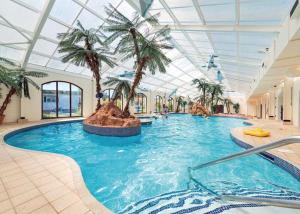 Πισίνα στο ή κοντά στο Villa 118 Dawlish Warren