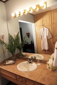 Ett badrum på Hotel Portal del Angel