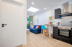 Guest Homes - Croydon Road Apartments tesisinde bir oturma alanı