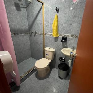 Koupelna v ubytování Harbor Home + 37 fotografií