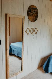 Postel nebo postele na pokoji v ubytování Alaska Cozy Cabins