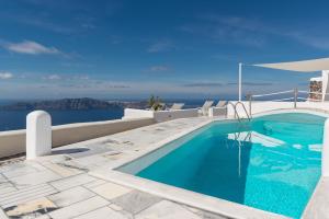 The swimming pool at or close to Iliovasilema Suites