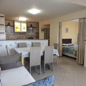 Kuchyň nebo kuchyňský kout v ubytování Mansão Ouro Verde Beira Mar + 41 fotografií