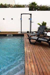 Hồ bơi trong/gần Private Beach Villa with Pool