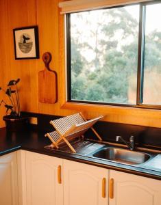 Mynd úr myndasafni af Kelp Cabin intimate, calm and restful í White Beach