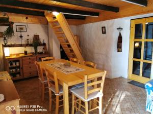 Φωτογραφία από το άλμπουμ του Authentic House Pelegrinka σε Mali Drvenik +50 φωτογραφίες