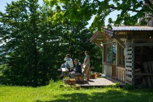 Vrt ispred objekta Maple village