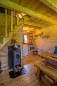 Kuhinja ili čajna kuhinja u objektu Maple village