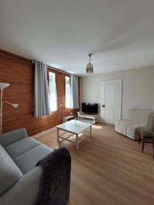 Coin salon dans l'établissement LA BELLE SAISON