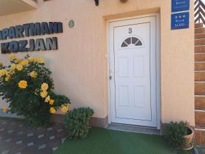Exteriér alebo vchod do ubytovania Apartments Kozjan