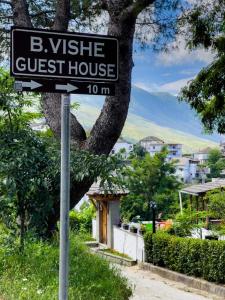 Fotografie z fotogalerie ubytování B Vishe Guest House v destinaci Gjirokastër