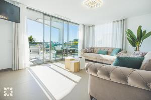 Posedenie v ubytovaní Villa Dunamoon by Abahana Villas