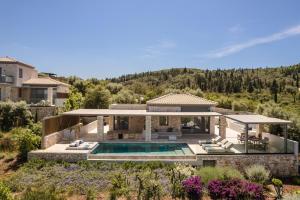 Bazén v ubytování Epiphany Villas Lefkada nebo v jeho okolí