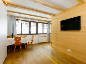 TV a/nebo společenská místnost v ubytování Apartment Residenza Chesa Margun 34-1 by Interhome + 17 fotografií