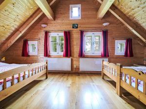 Postel nebo postele na pokoji v ubytování Chalet Sluneční vršek by Interhome