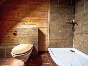 Koupelna v ubytování Chalet Sluneční vršek by Interhome