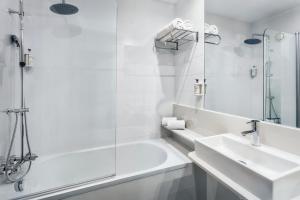 Koupelna v ubytování B&B HOTEL Valencia Ciudad de las Ciencias