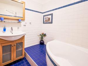 Kúpeľňa v ubytovaní Apartment Alice I- by Interhome