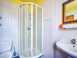 Kúpeľňa v ubytovaní Apartment Alice I- by Interhome